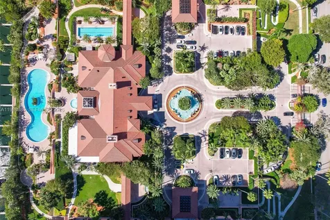 10 Edgewater Drive Coral Gables FL 33133