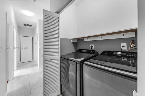 239 SE 31st Terrace Homestead FL 33033