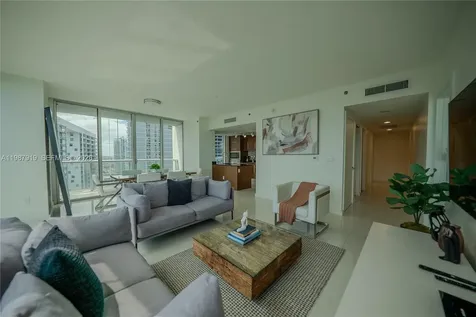 Miami FL 33131