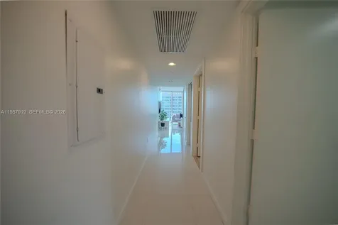 Miami FL 33131