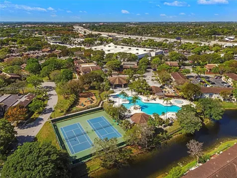 6507 SW 116th Place Miami FL 33173