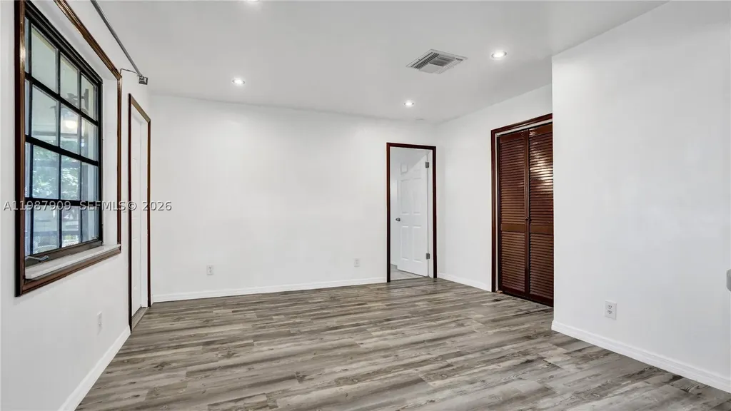 1007 N 31st Road Hollywood FL 33021