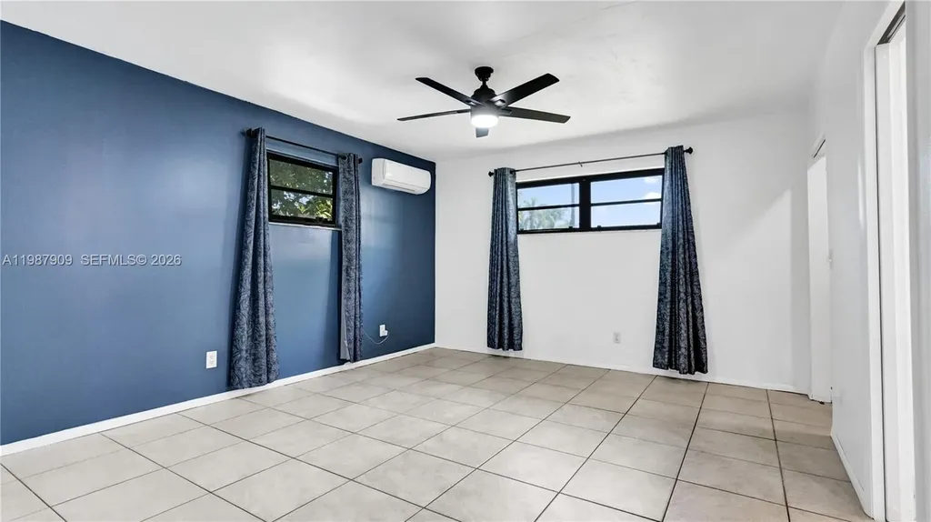 1007 N 31st Road Hollywood FL 33021
