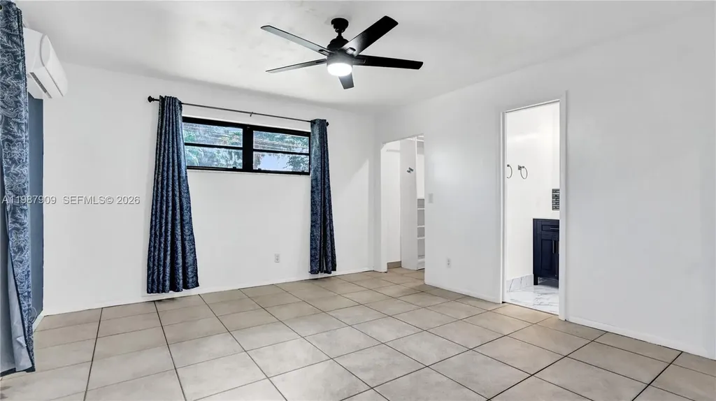 1007 N 31st Road Hollywood FL 33021