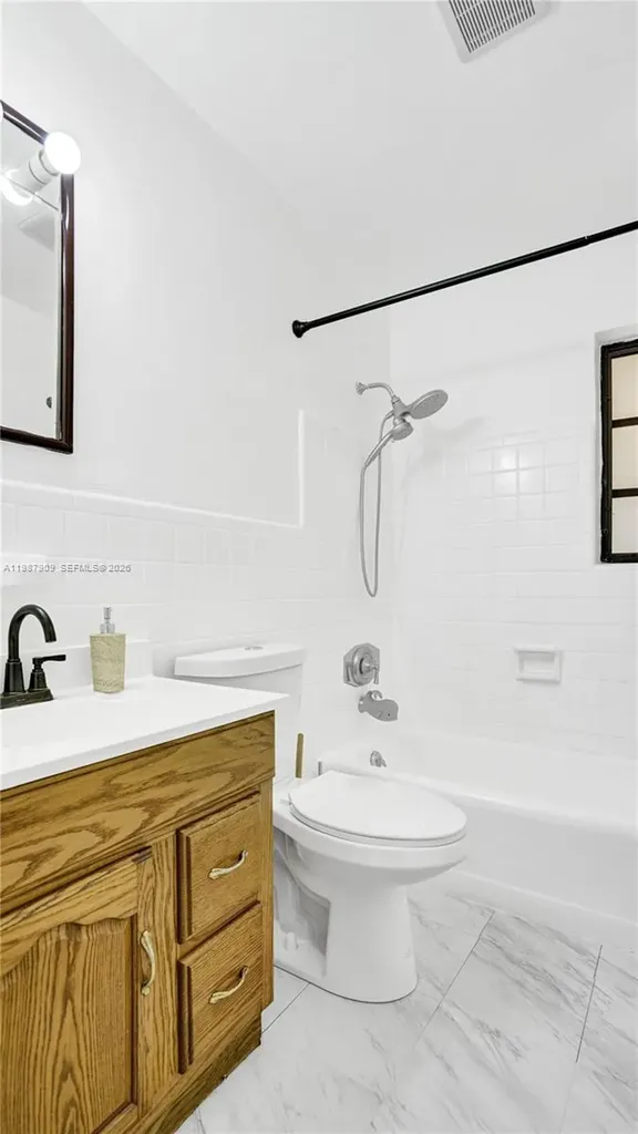 1007 N 31st Road Hollywood FL 33021