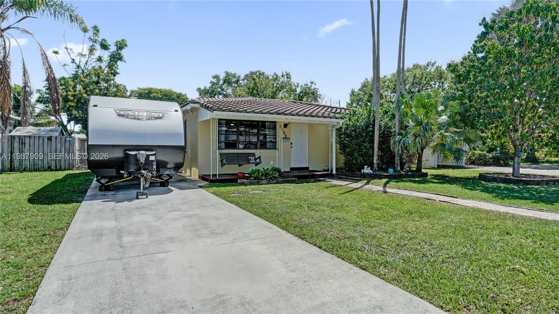 1007 N 31st Road Hollywood FL 33021