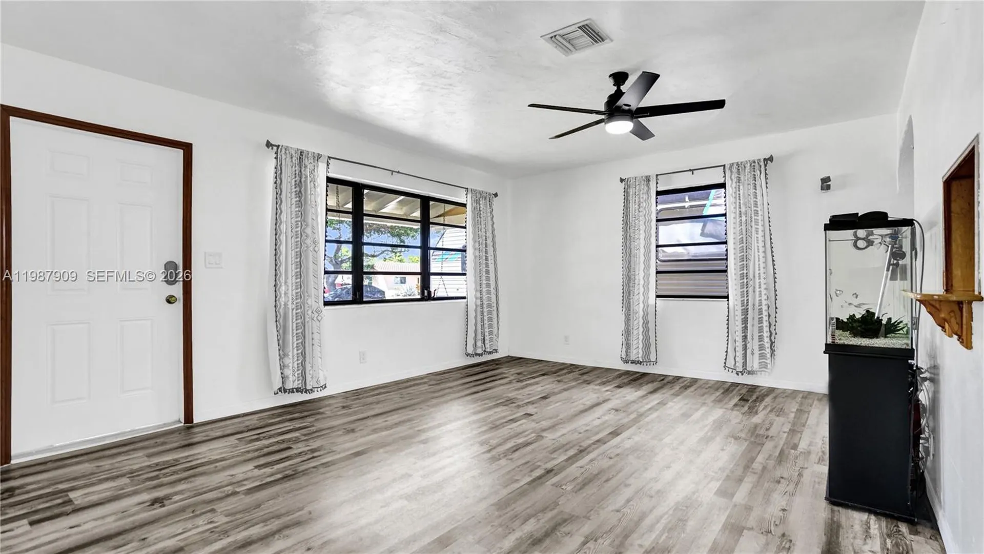 1007 N 31st Road Hollywood FL 33021