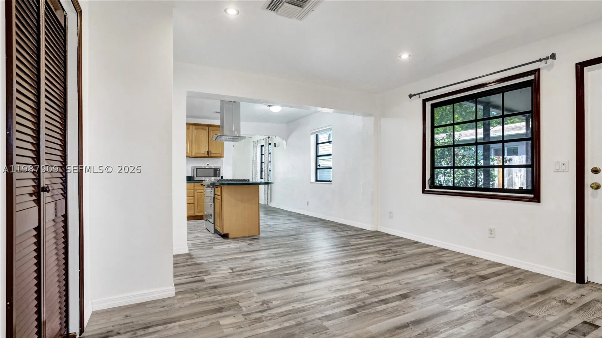 1007 N 31st Road Hollywood FL 33021