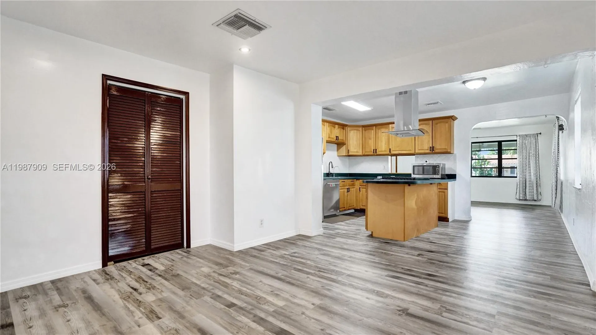 1007 N 31st Road Hollywood FL 33021