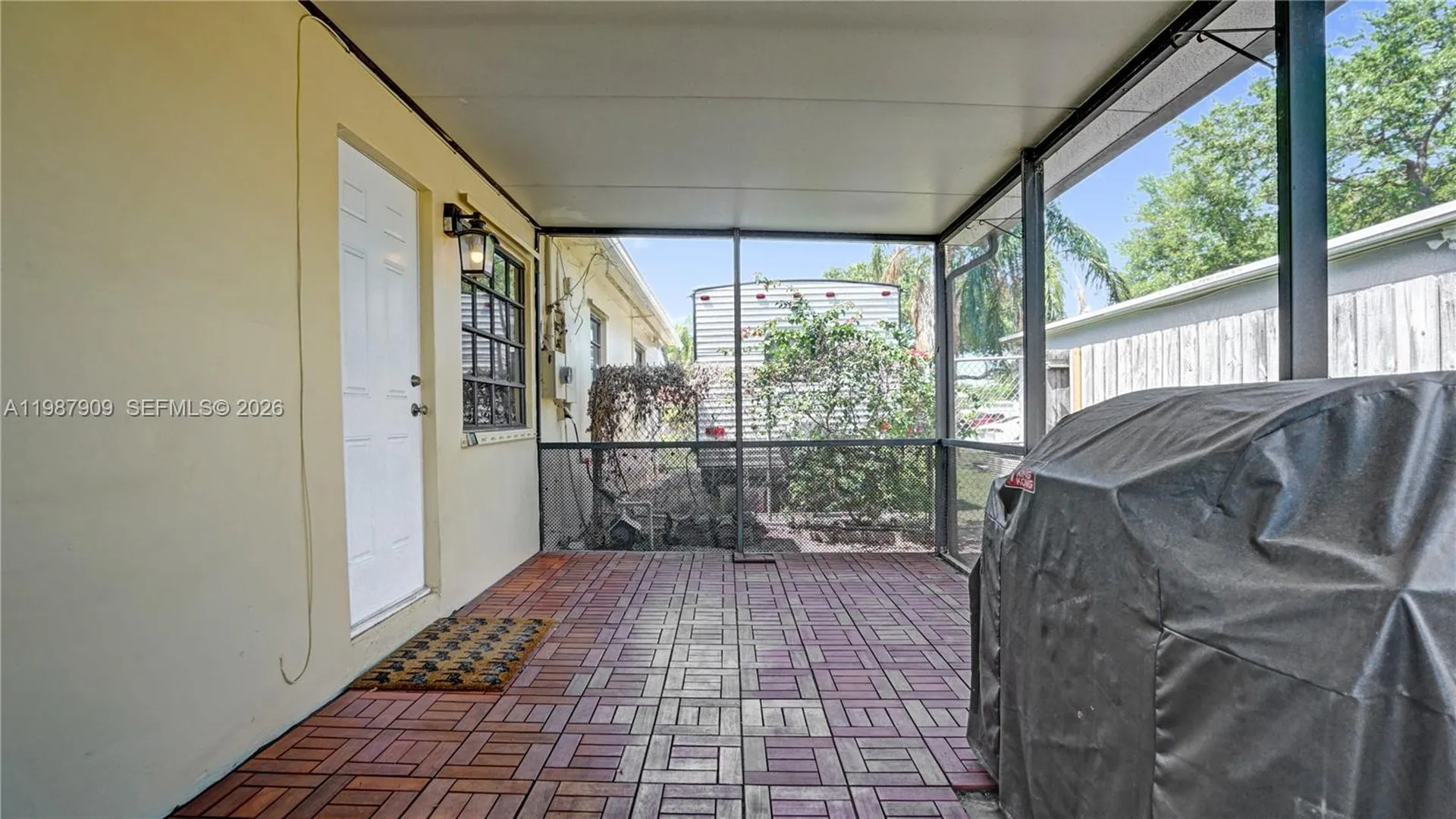 1007 N 31st Road Hollywood FL 33021