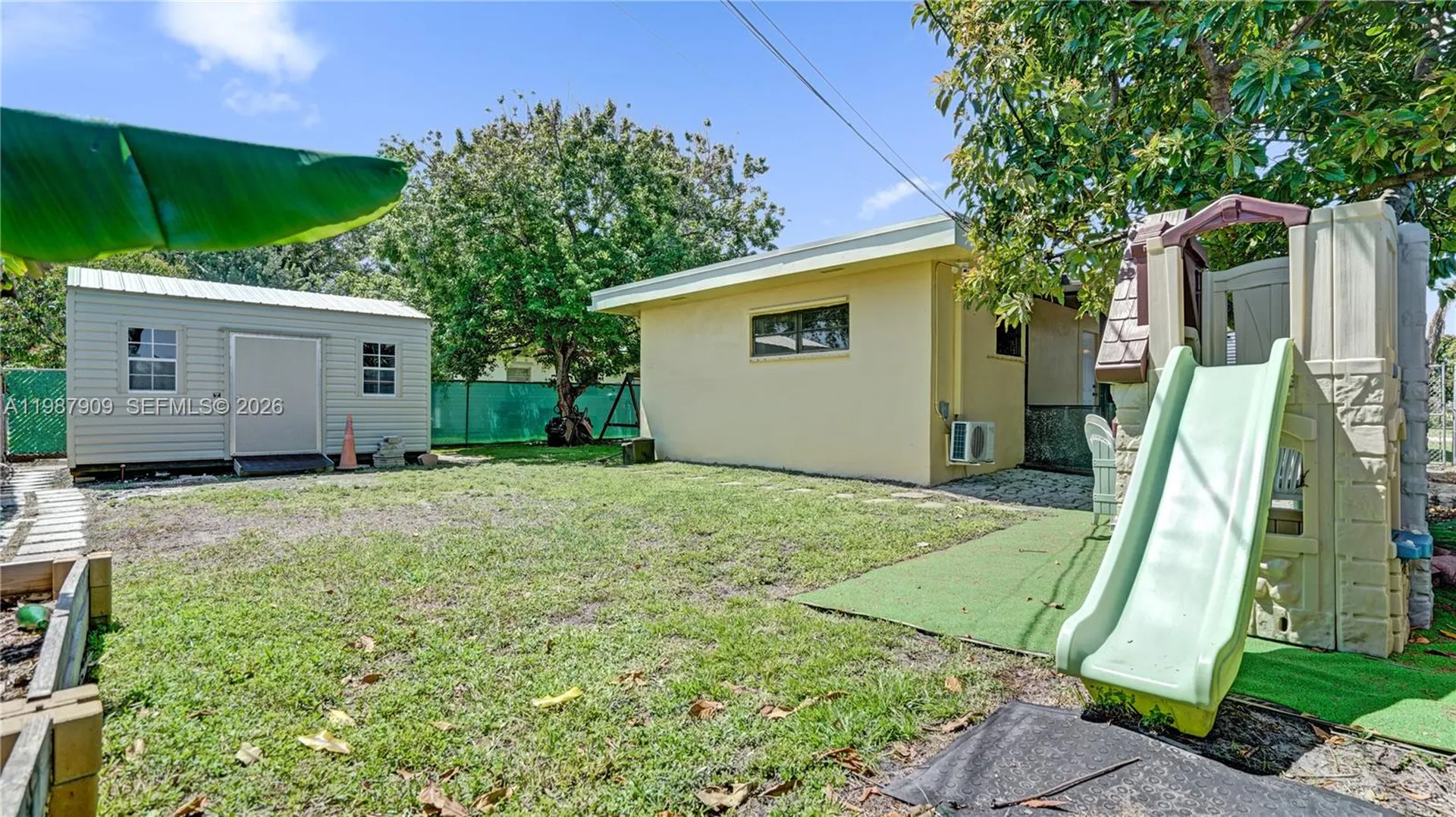 1007 N 31st Road Hollywood FL 33021