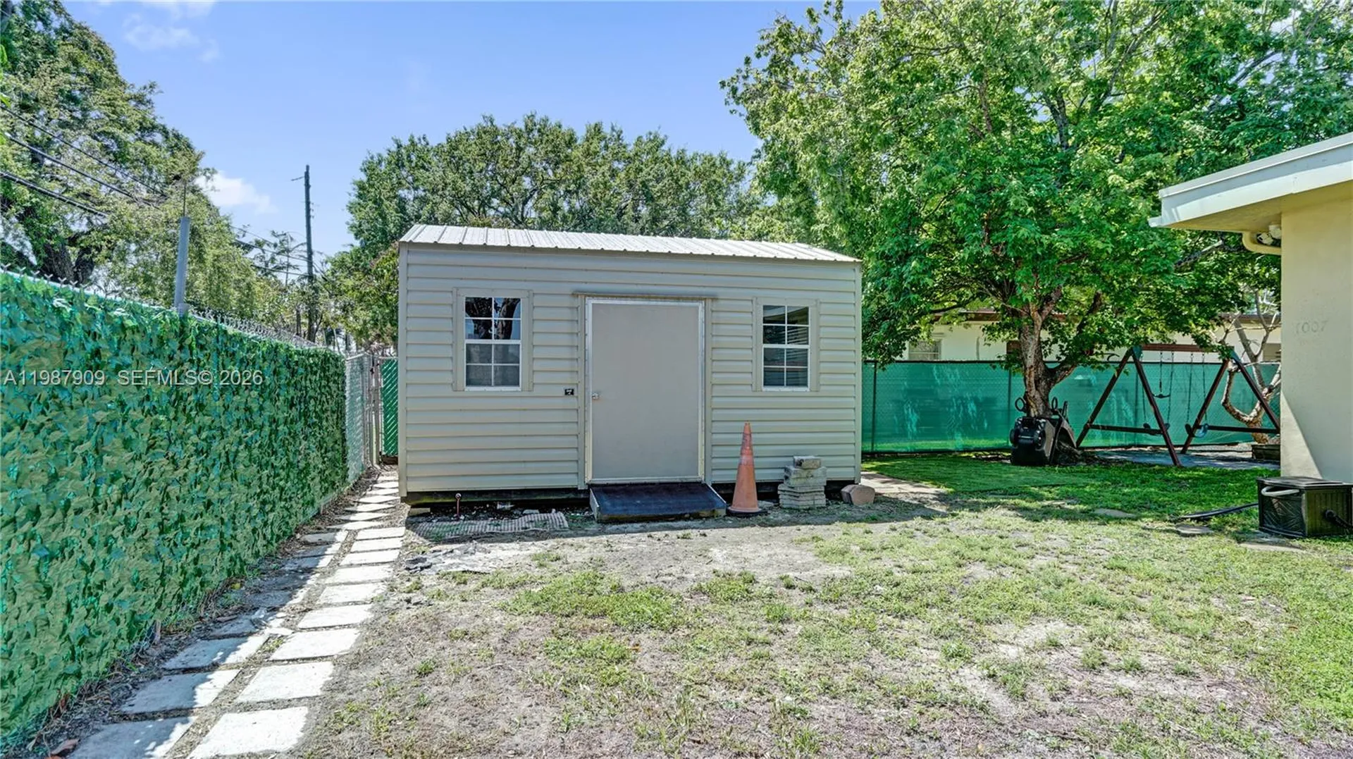 1007 N 31st Road Hollywood FL 33021