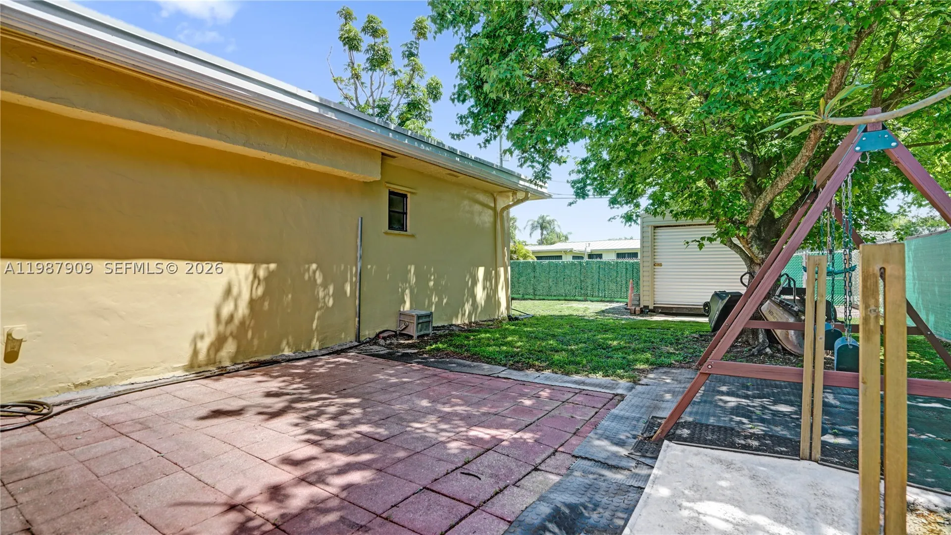 1007 N 31st Road Hollywood FL 33021
