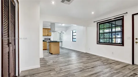 1007 N 31st Road Hollywood FL 33021