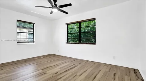 1007 N 31st Road Hollywood FL 33021