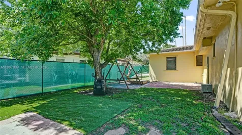 1007 N 31st Road Hollywood FL 33021