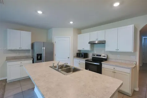660 Cotulla Drive Kissimmee FL 34758
