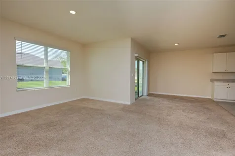 660 Cotulla Drive Kissimmee FL 34758