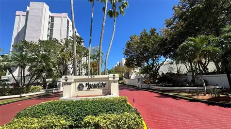 17021 N Bay Road Sunny Isles Beach FL 33160
