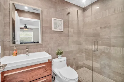 15726 SW 76th Terrace Miami FL 33193