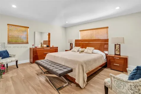 15726 SW 76th Terrace Miami FL 33193