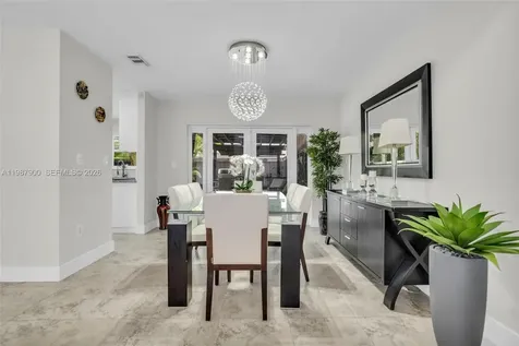 15726 SW 76th Terrace Miami FL 33193