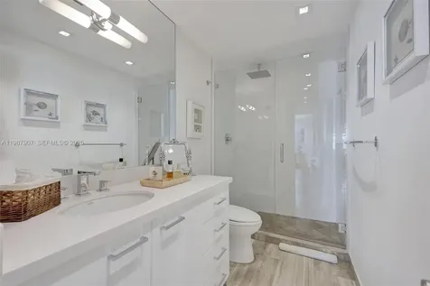 1121 Crandon Boulevard Key Biscayne FL 33149