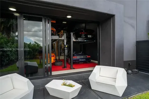 6010 NW 102nd Avenue Doral FL 33178