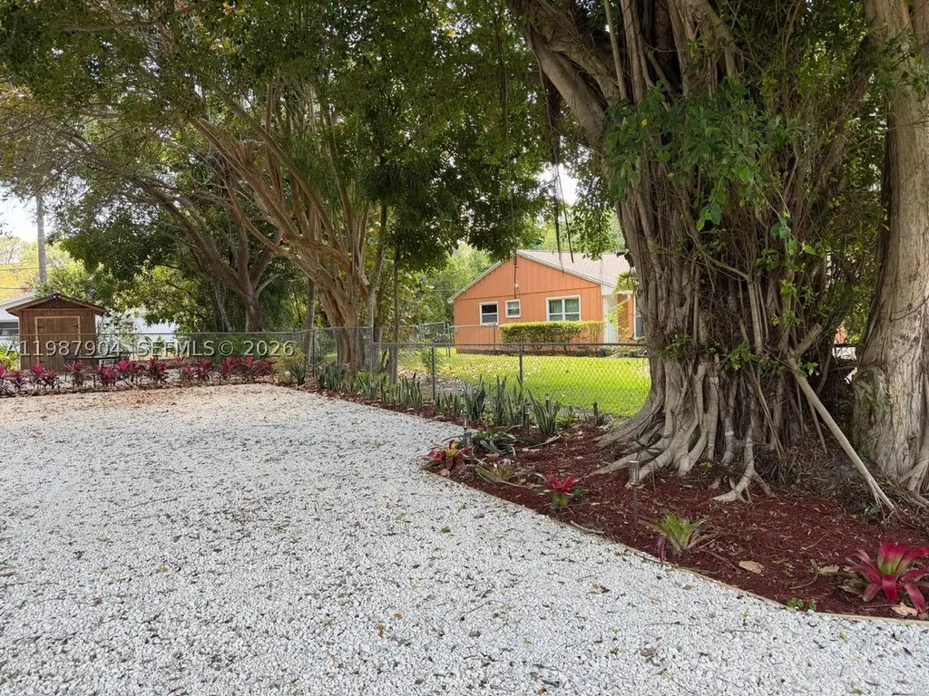 4556 Woodmere Lane Lake Worth FL 33463