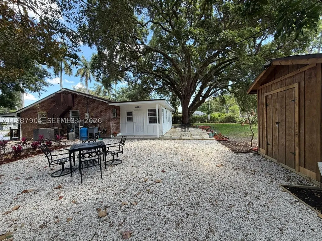 4556 Woodmere Lane Lake Worth FL 33463