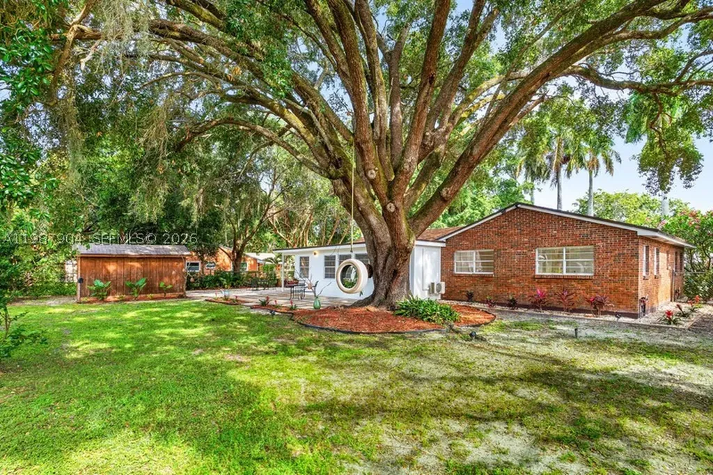 4556 Woodmere Lane Lake Worth FL 33463