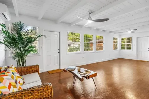 4556 Woodmere Lane Lake Worth FL 33463