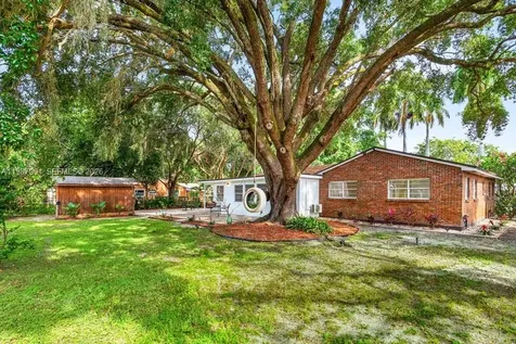 4556 Woodmere Lane Lake Worth FL 33463