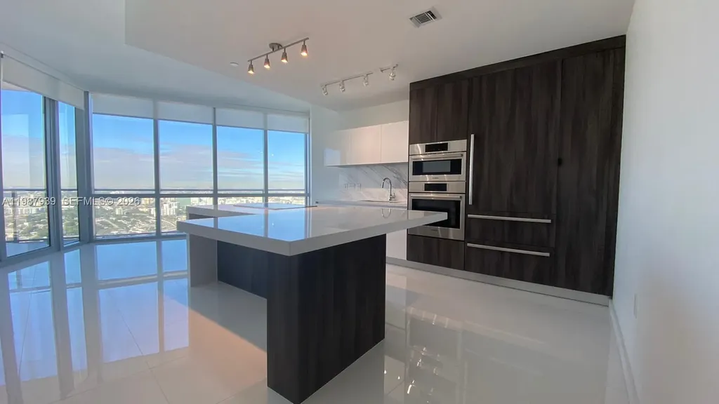851 NE 1st Avenue Miami FL 33132