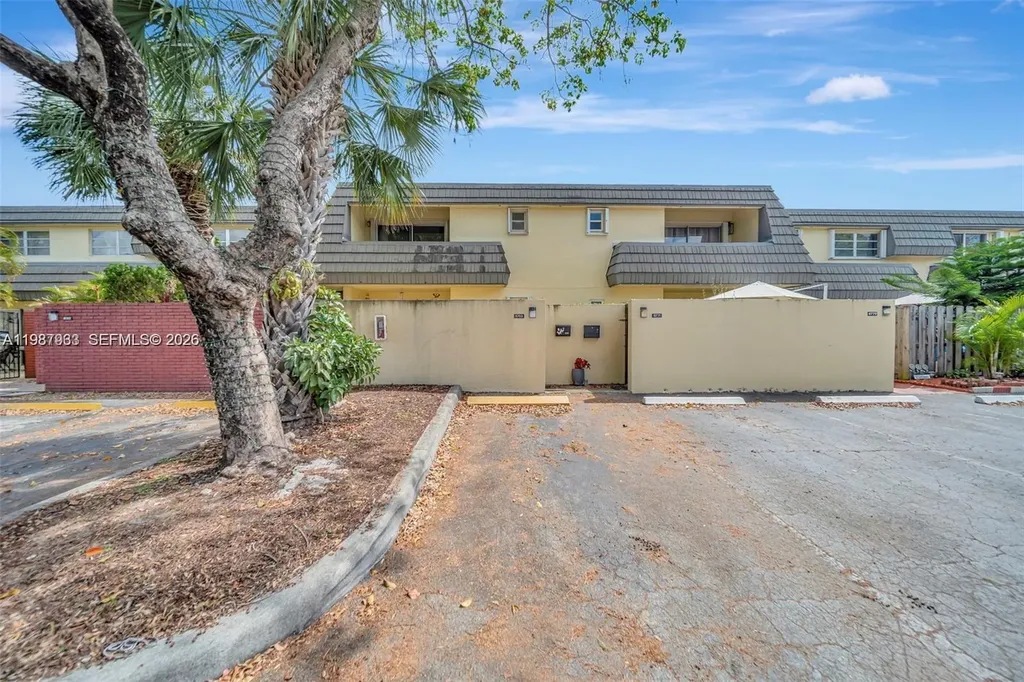8769 SW 137th Avenue Miami FL 33183