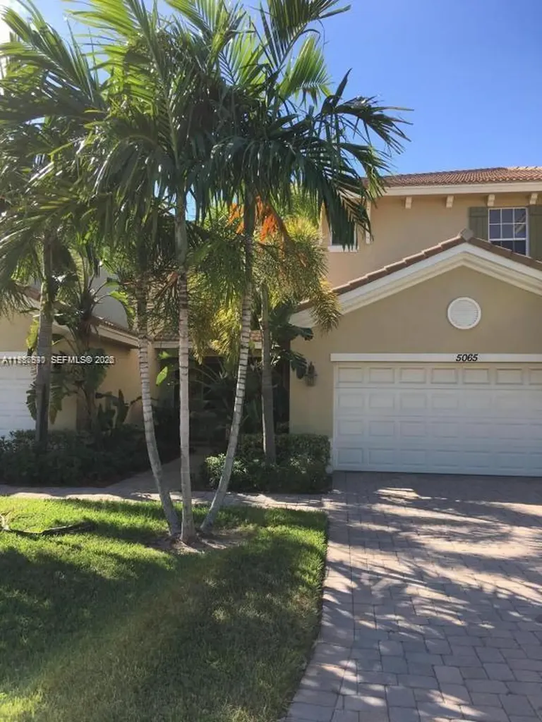 5065 Dulce Court Palm Beach Gardens FL 33418