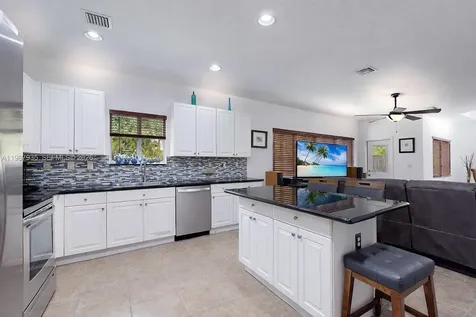 16479 SW 50th Terrace Miami FL 33185