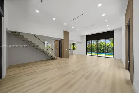 536 NW 48th Street Miami FL 33127