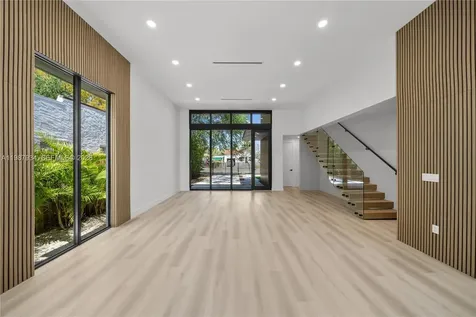 536 NW 48th Street Miami FL 33127