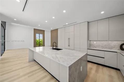 536 NW 48th Street Miami FL 33127