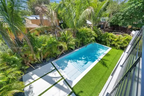 536 NW 48th Street Miami FL 33127
