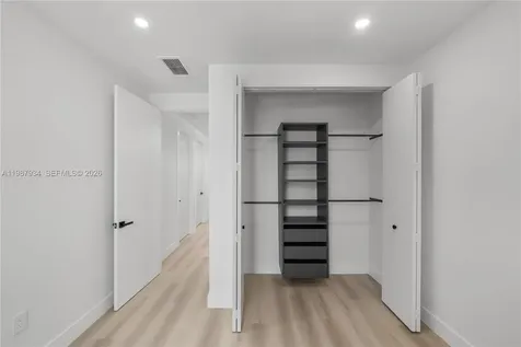 536 NW 48th Street Miami FL 33127