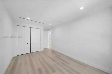 536 NW 48th Street Miami FL 33127
