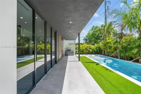 536 NW 48th Street Miami FL 33127