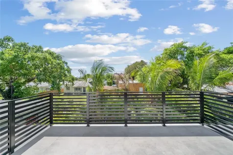 536 NW 48th Street Miami FL 33127