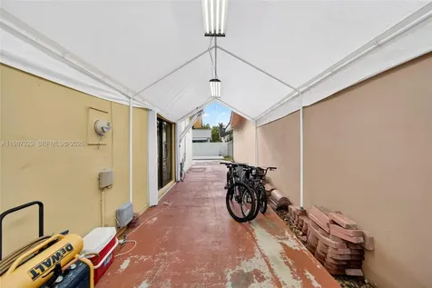14446 SW 96th Terrace Miami FL 33186