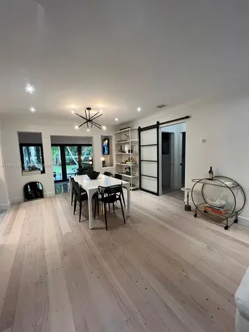 5173 Alton Road Miami Beach FL 33140