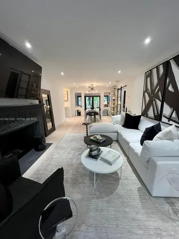 5173 Alton Road Miami Beach FL 33140