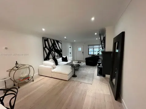 5173 Alton Road Miami Beach FL 33140