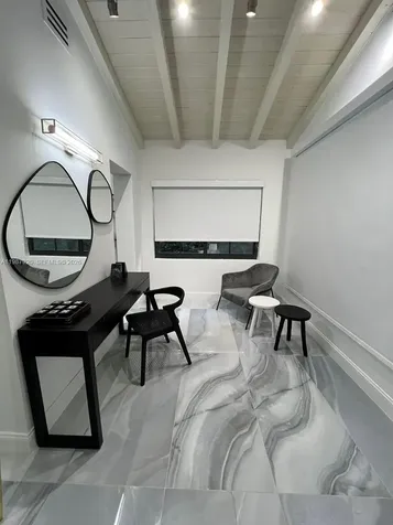 5173 Alton Road Miami Beach FL 33140